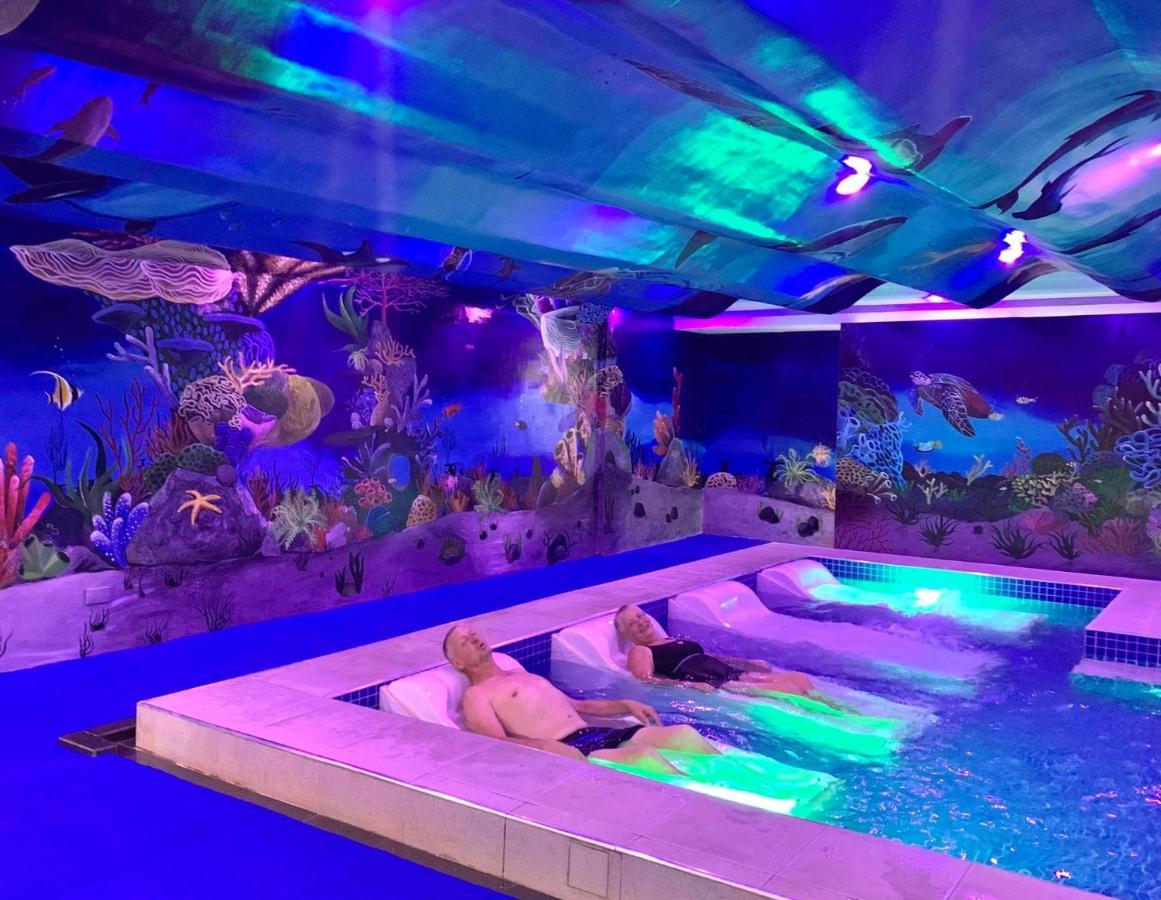 Treasure Island Hotel With Mini Water Adventure Masbate City Eksteriør bilde