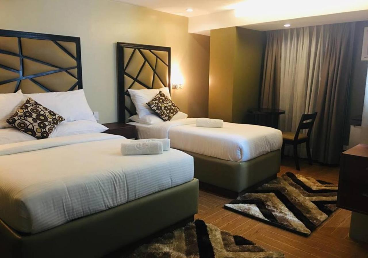 Treasure Island Hotel With Mini Water Adventure Masbate City Eksteriør bilde